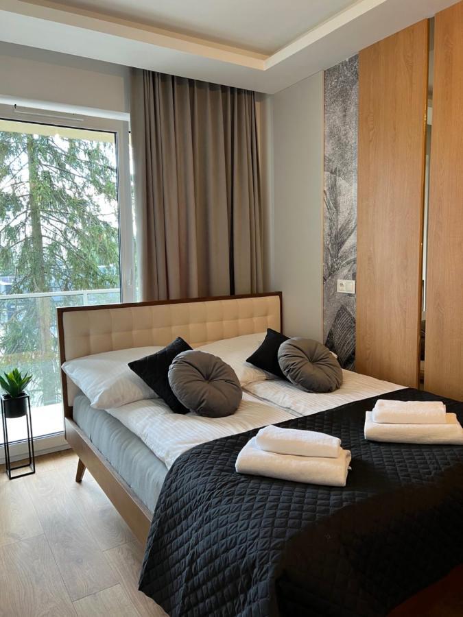 Apartment Family & Business Elegant Apartments: Terrace Living With Parking *