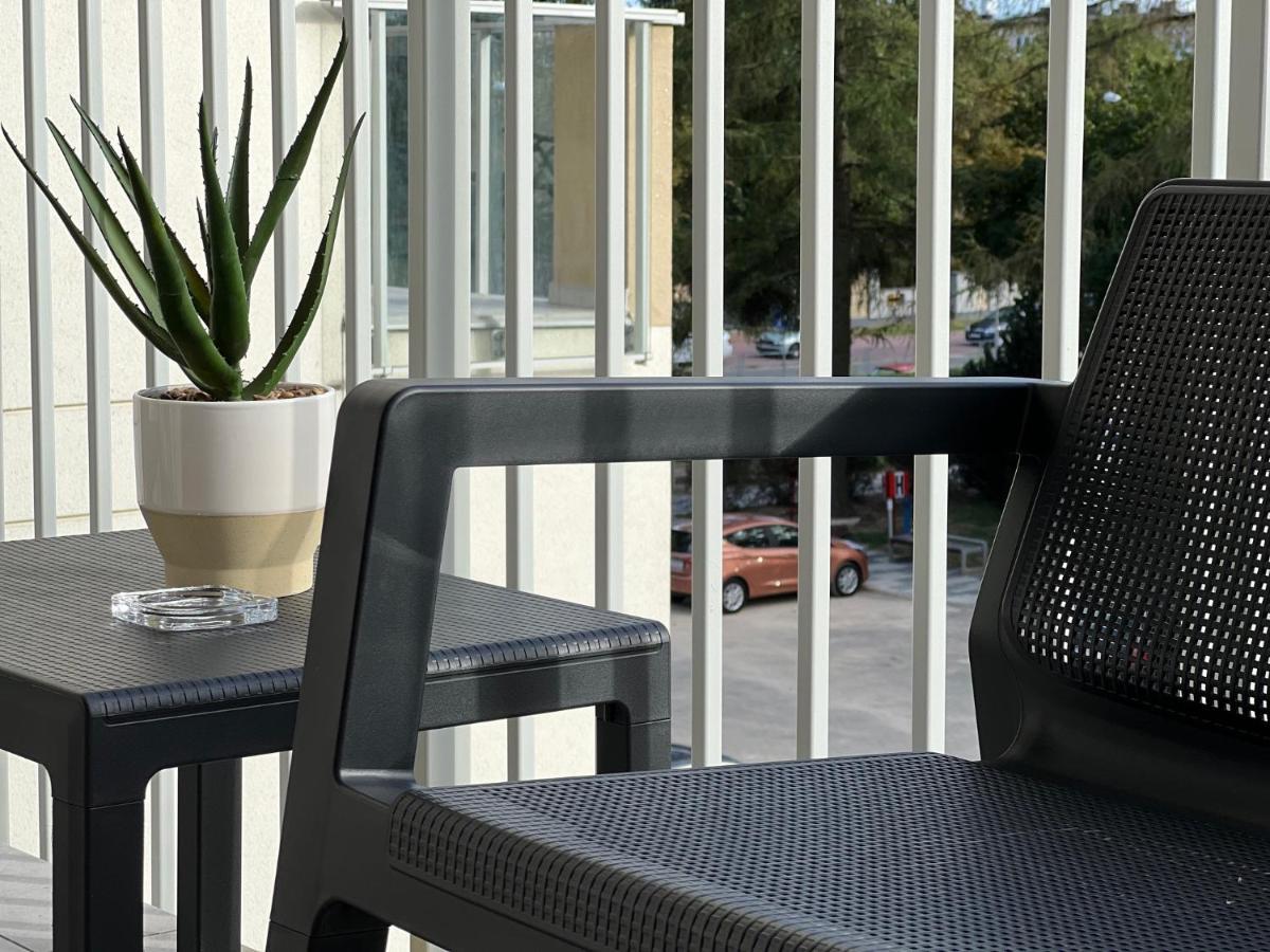 Family & Business Elegant Apartments: Terrace Living With Parking * Kielce